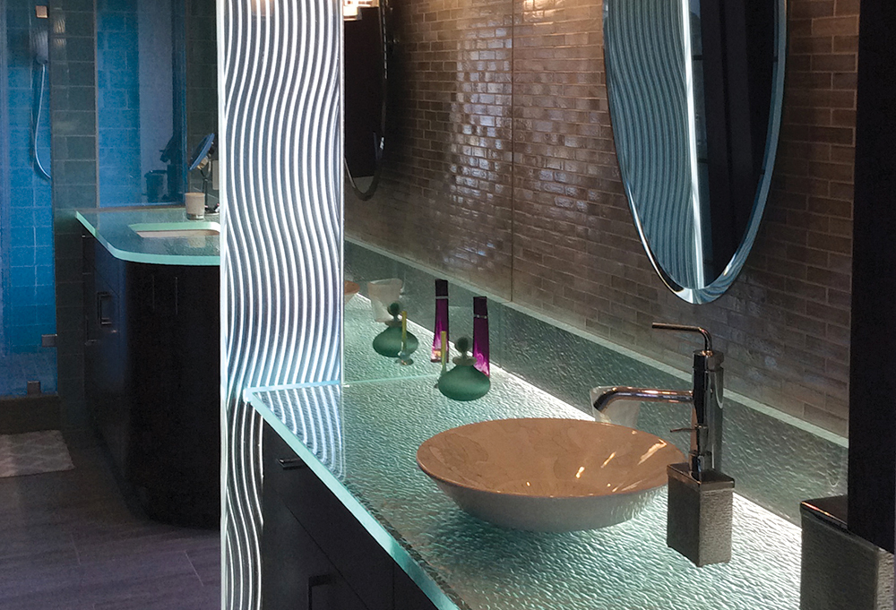 APD Bathroom Charleston Forge Specialty Glass Bathroom